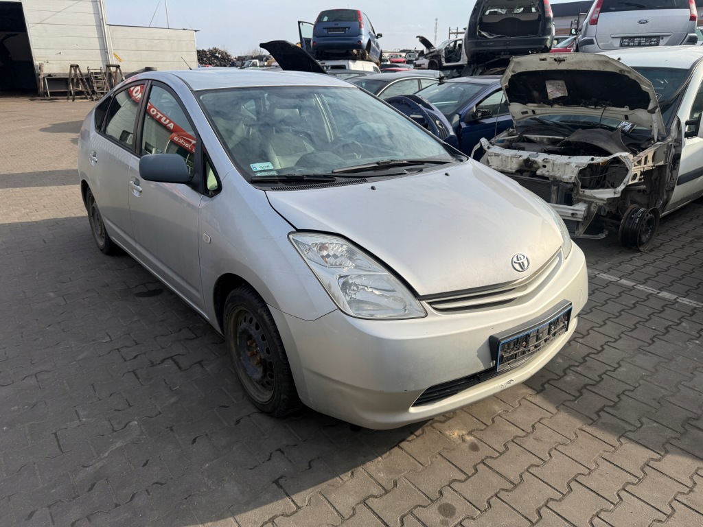Купить Форсунка топлива toyota prius ii 1.5 23209-21020