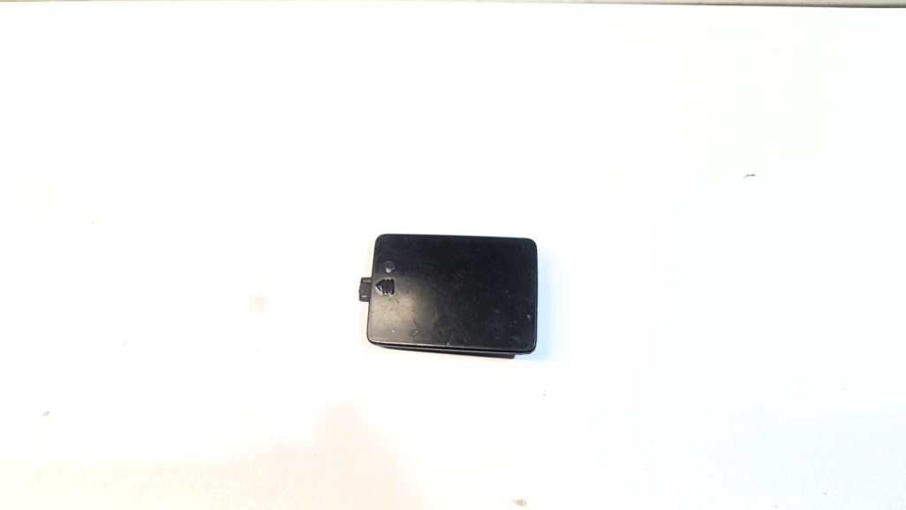Купити Mercedes r w251 amg заглушка фаркоп передні  2518850023 a2518850023