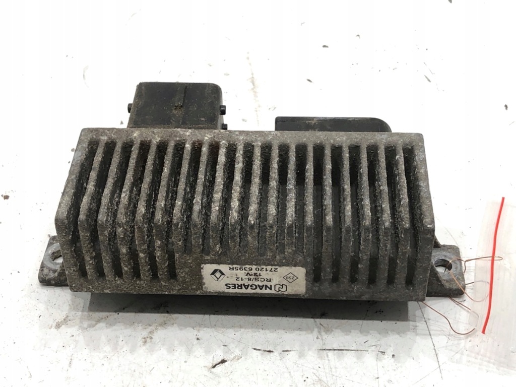 фото №1, Модуль вентилятора renault master iii 271206395r 2.3 170km блок керування