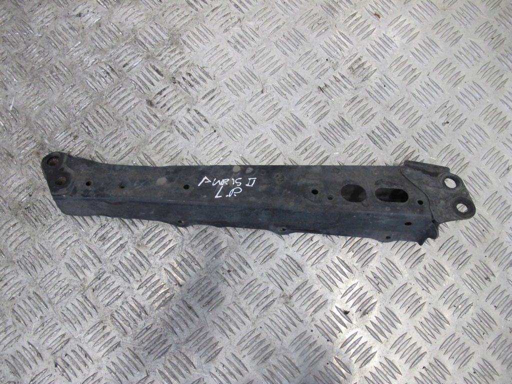 Купить Toyota auris 2 wąs кронштейн балка радиатора перед передняя левая 12-