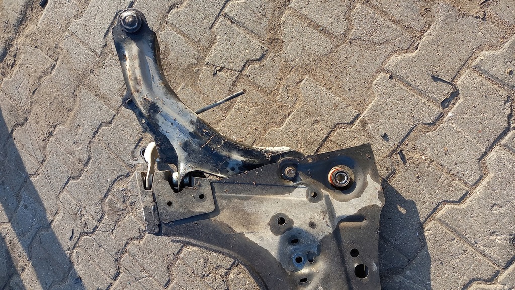 фото №6, Подрамник перед renault megane 04r kombi