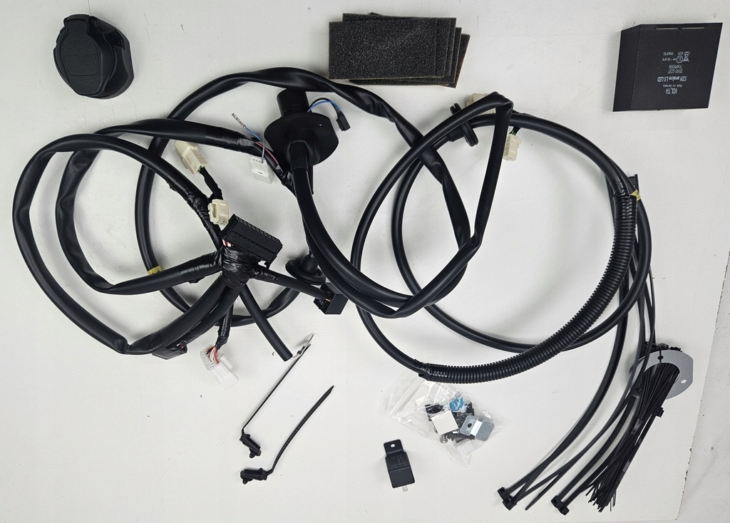 фото №15, Toyota rav4 13 - 19 жгут instalaca фаркоп буксировочный 13 pin pw5d0-0r000