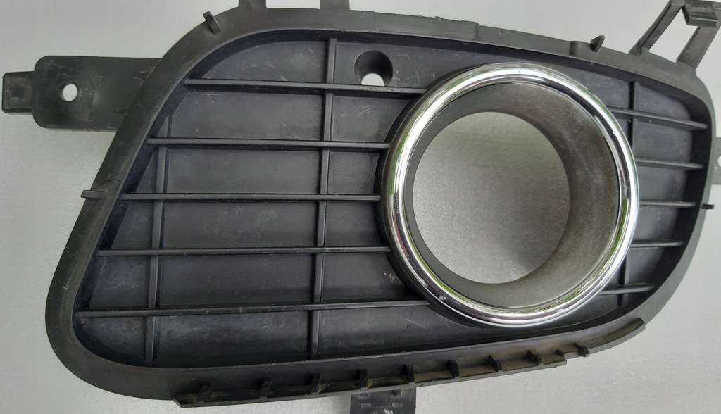 фото №16, Mercedes a169 w169 решётка бампер перед правая ładn