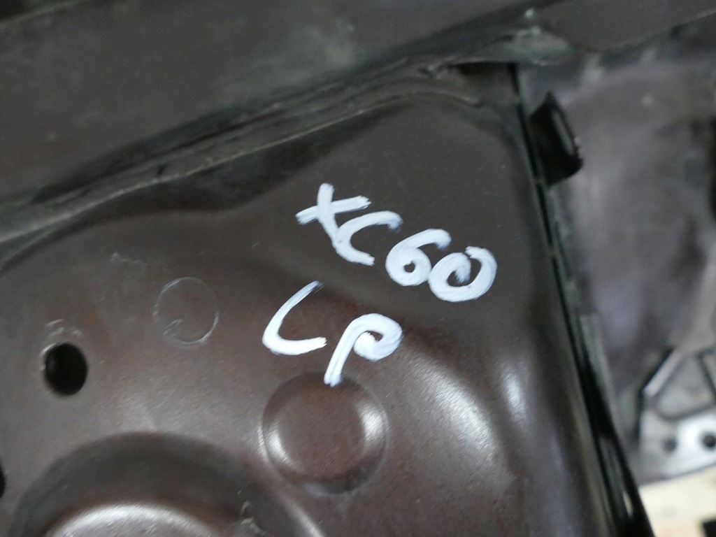 фото №10, Volvo xc60 i lift четверть лонжерон левый перед короткий za чашка 712-16