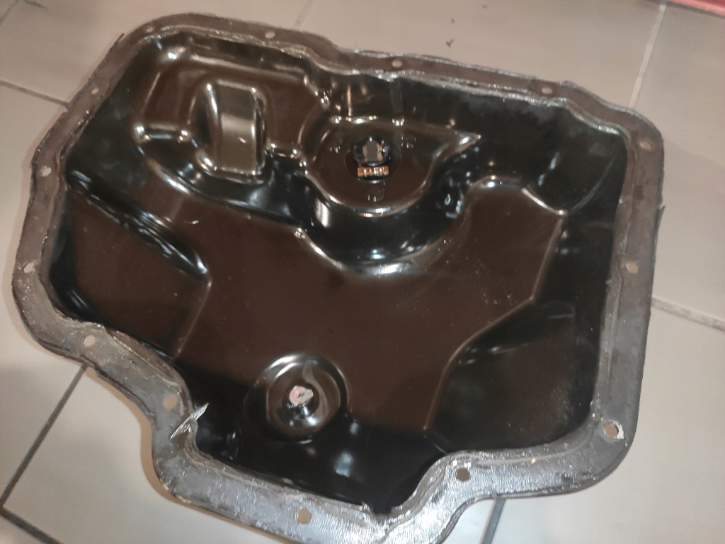 Audi q7 4l 3.0tdi cjg cjga поддон масляная крышка 059103602ab целая orygina Киев