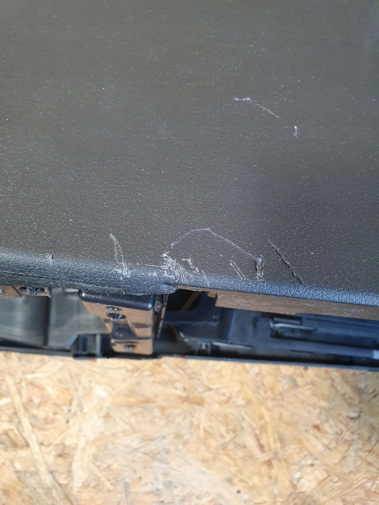 фото №7, Mazda 3 bp туннель средний подлокотник кронштейн