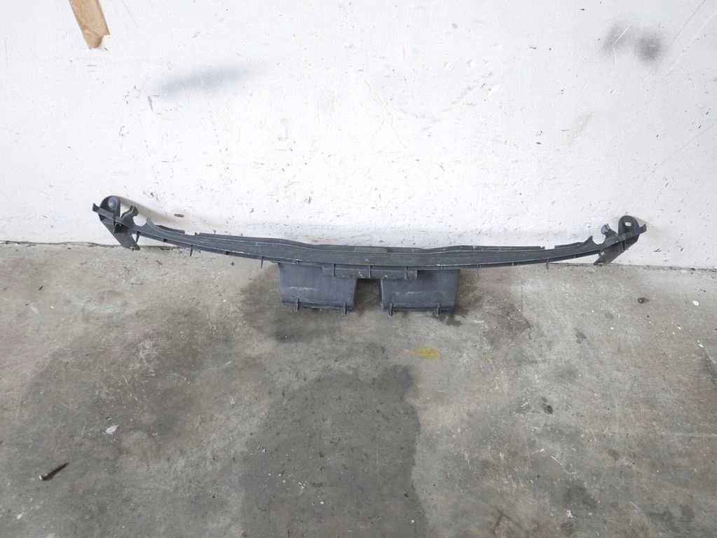 фото №5, Направляющая середина бампера задняя citroen c3 i phi 5d 02-