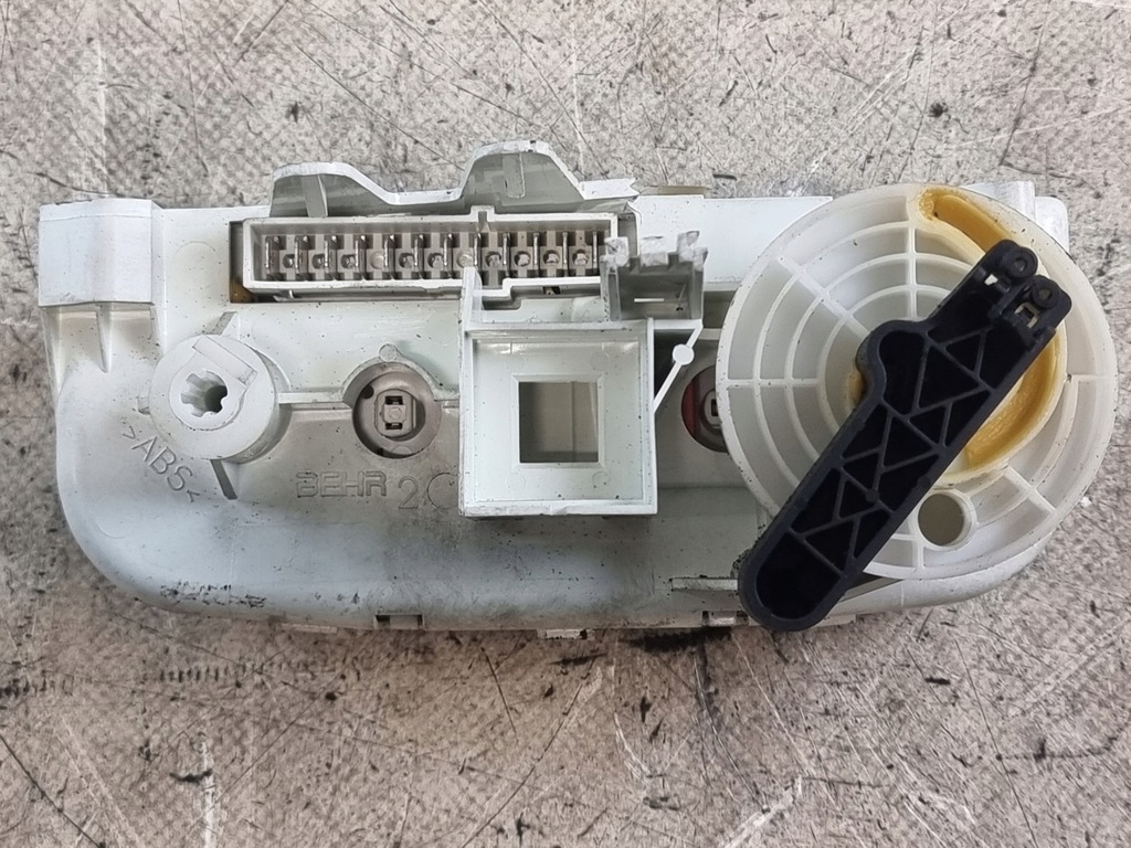 фото №11, Панель кондиціонера обдув оригінальний номер 93329465 opel meriva a 04r