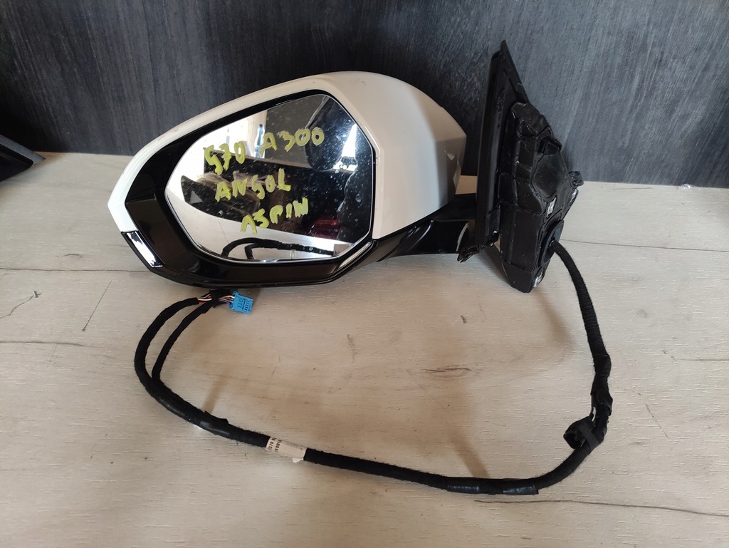 фото №1, Зеркало дверь левая перед ассистент камера bmw 7 g70 цвет a300