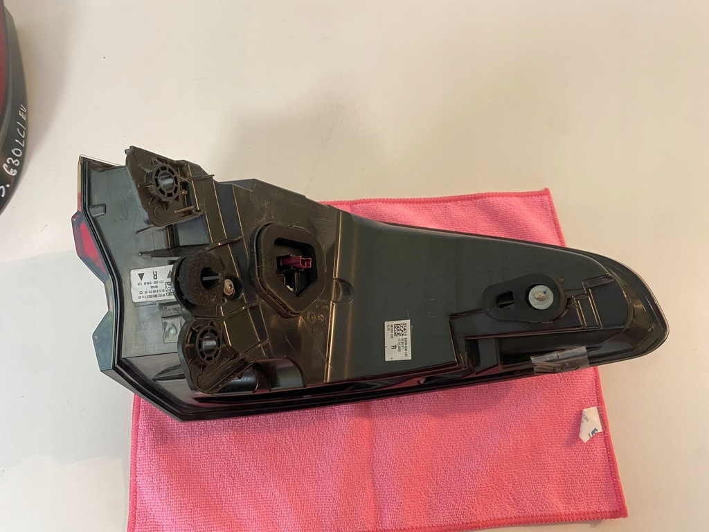 фото №9, Bmw g30 lift lci sedan лампа правая задняя w крыло 8493812 nr1