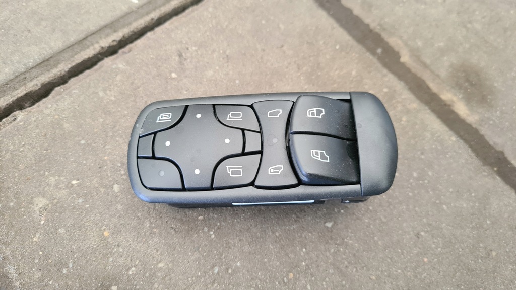 фото №1, Mercedes atego перемикач панель вікон