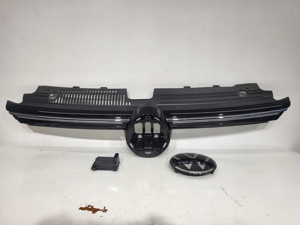 фото №1, Решётка радиатора решётка радиатора vw golf viii 8 5h0853651 golf led + радар