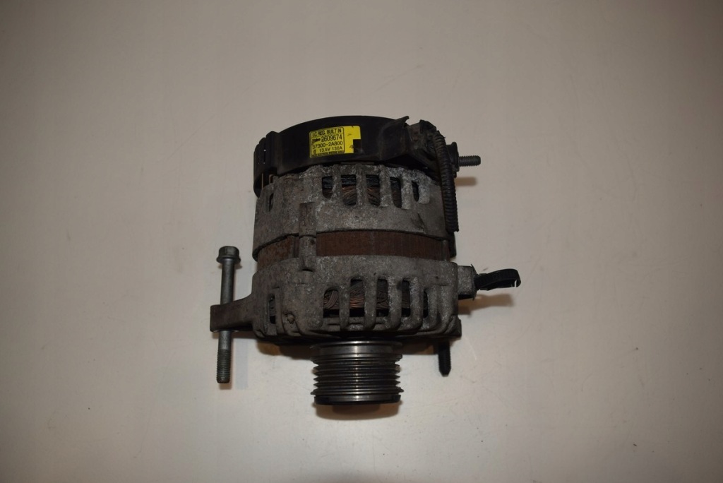 фото №1, Hyundai i40 1.7crdi генератор 373002a8008