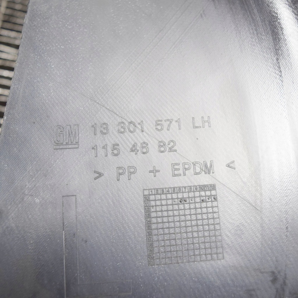 фото №8, Opel zafira c 2012 ліва сторона підкрилок передні