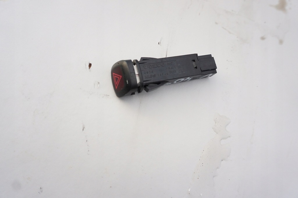 фото №1, Выключатель аварийных volvo v40 ii