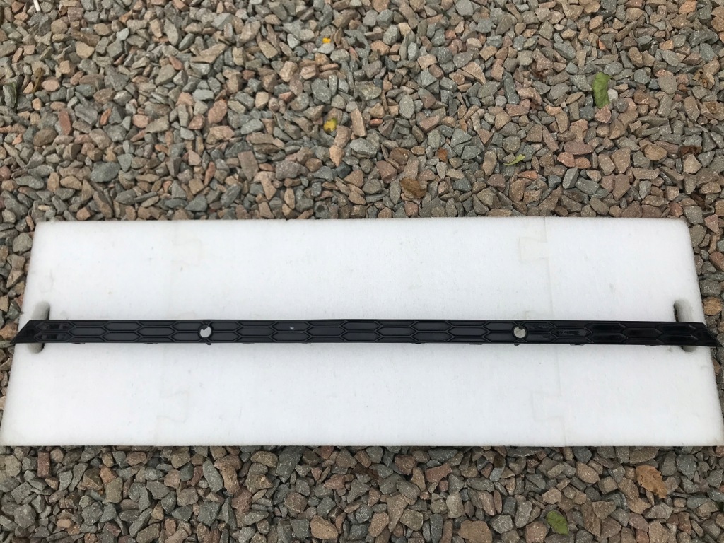 фото №1, Seat ateca 575 молдинг бампера задняя pdc 2016-