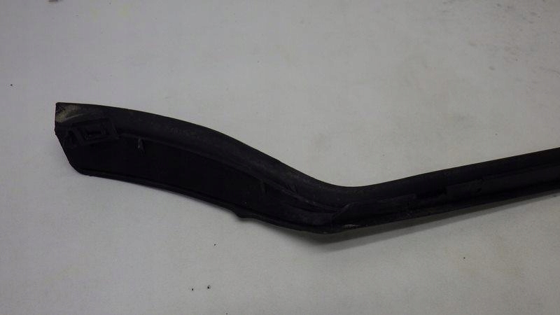 фото №7, Молдинг скло лобове права volvo xc40 31448940