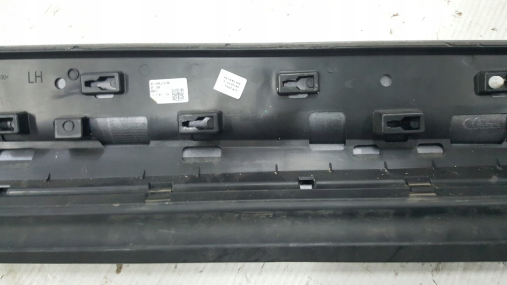 фото №9, Молдинг двері лівий перед vw touareg iii 760854939d демонтаж