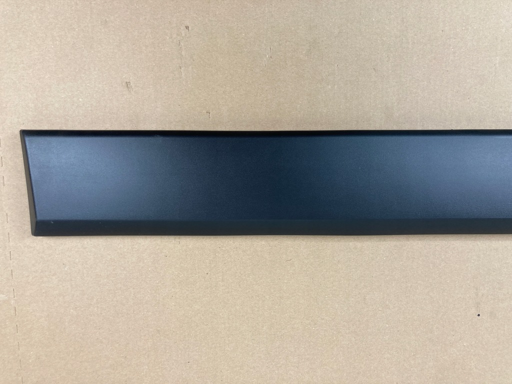 фото №9, Молдинг права двері przesuenych custom 12-18