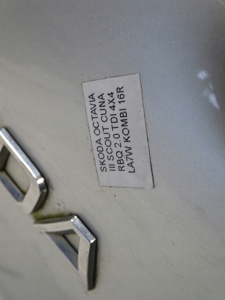 фото №12, Крышка багажника багажника задняя задняя с стекло skoda octavia iii 3 kombi scout la7w