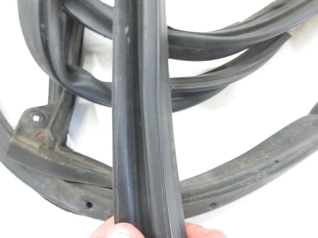 фото №16, Honda civic vii 5d hb 1.4 16v 90 km прокладка двері перед задня лівий правий