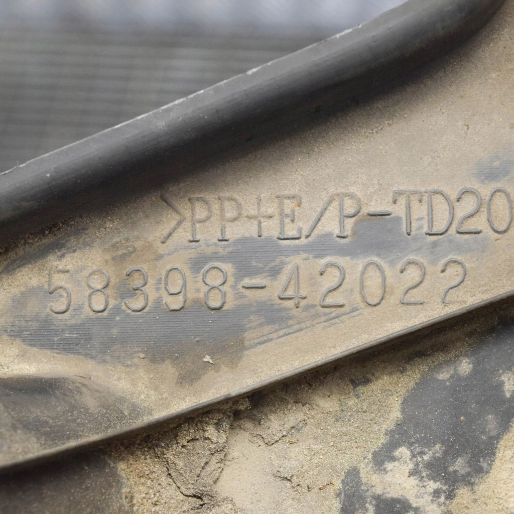 фото №6, Lexus nx 2018 задняя сторона левая мат багажника do кузов pickup