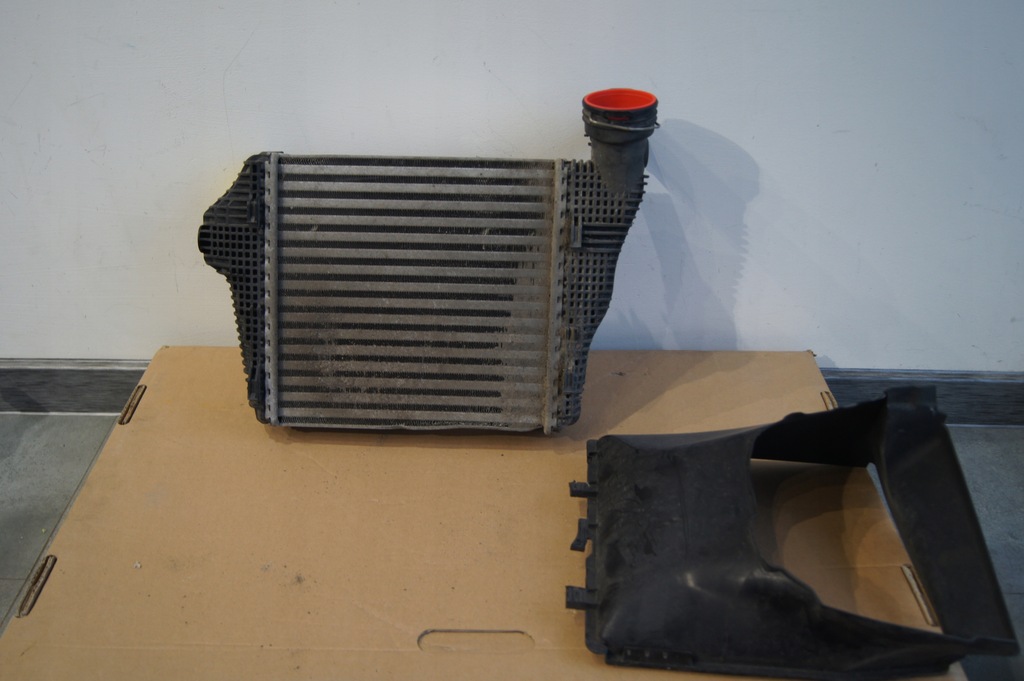 фото №10, Радіатор porsche macan інтеркулер лівий 95b145803b