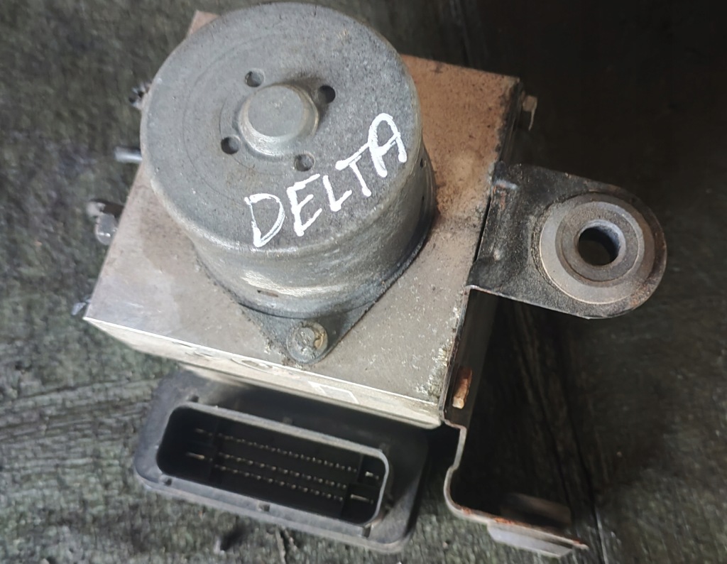 Купити Lancia delta iii 1.4 t-jet насос abs