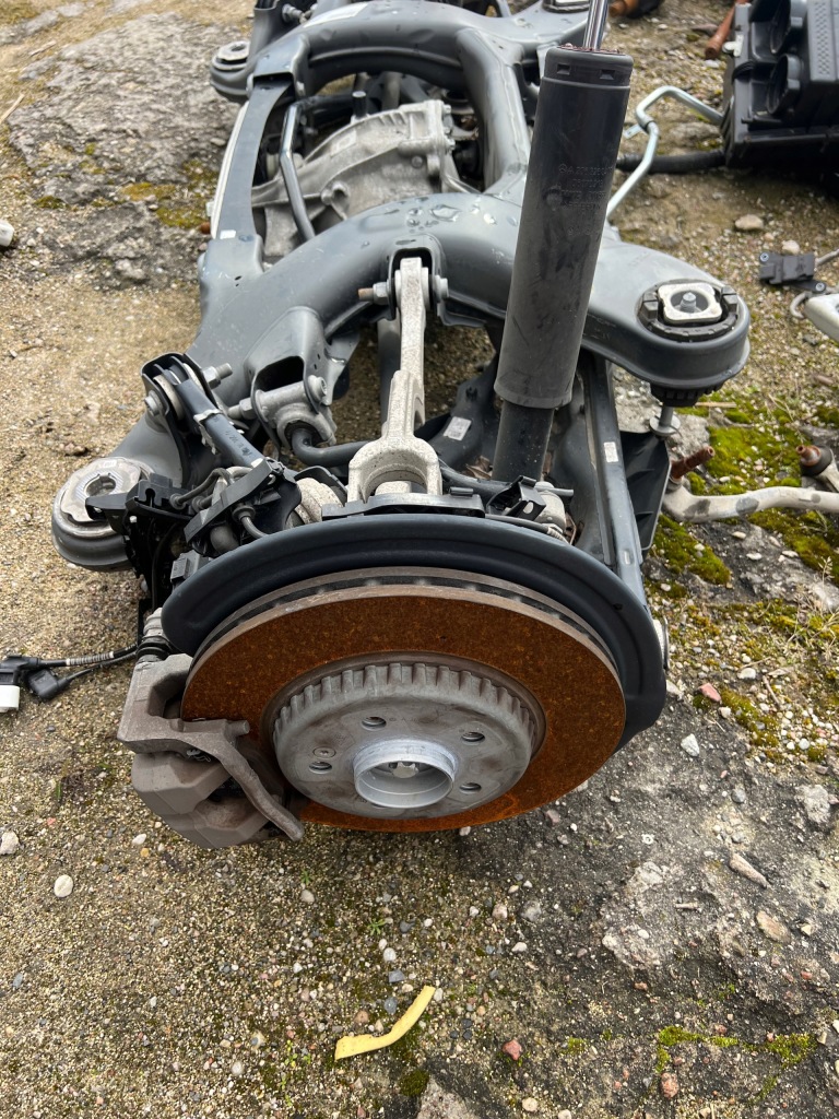 Купить Mercedes w214 sedan ступица поворотный кулак рычаг диск правая задний