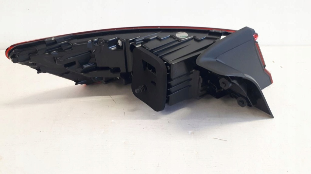 фото №4, Vw arteon 3g8 2017-2020 лампа права задня