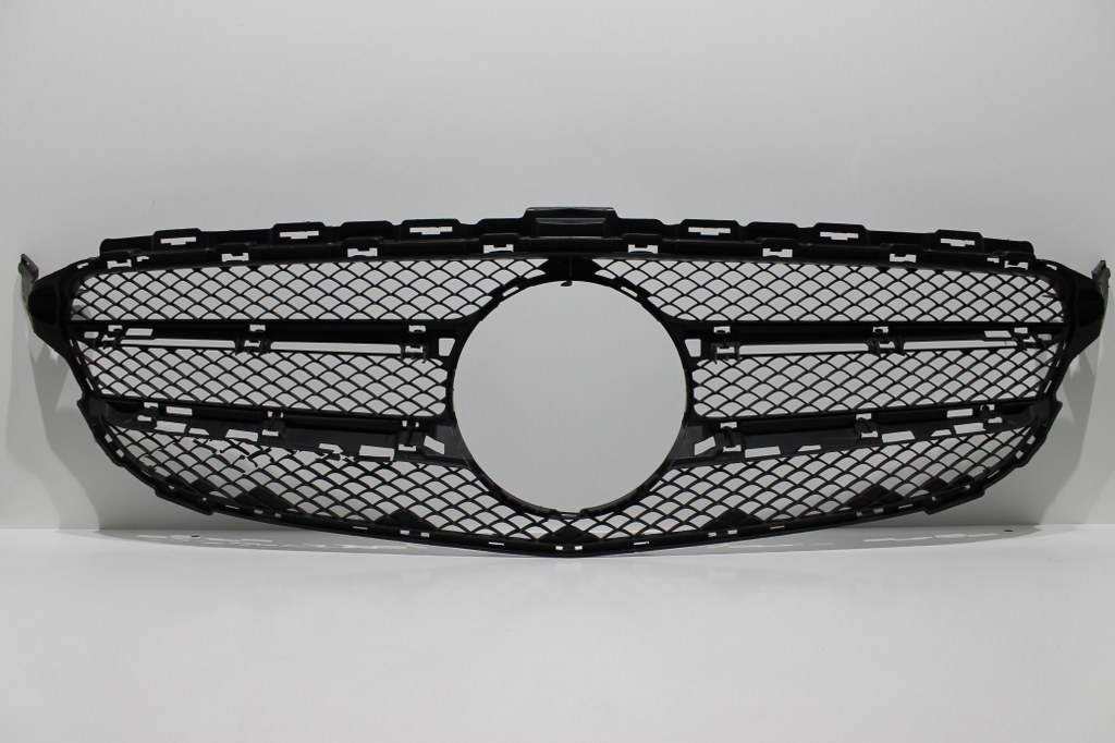 фото №1, Mercedes c205 w205 решётка радиатора