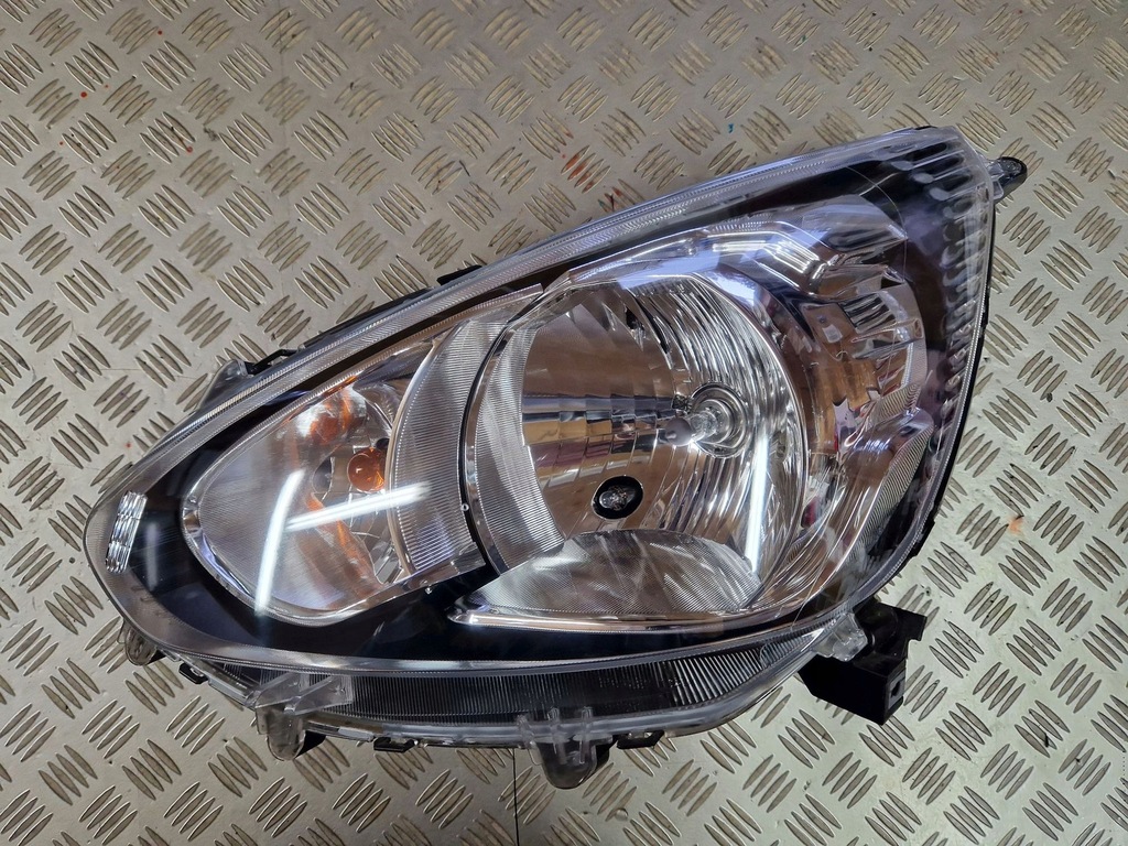 фото №1, Лампа левая передняя mitsubishi space star 2012r-