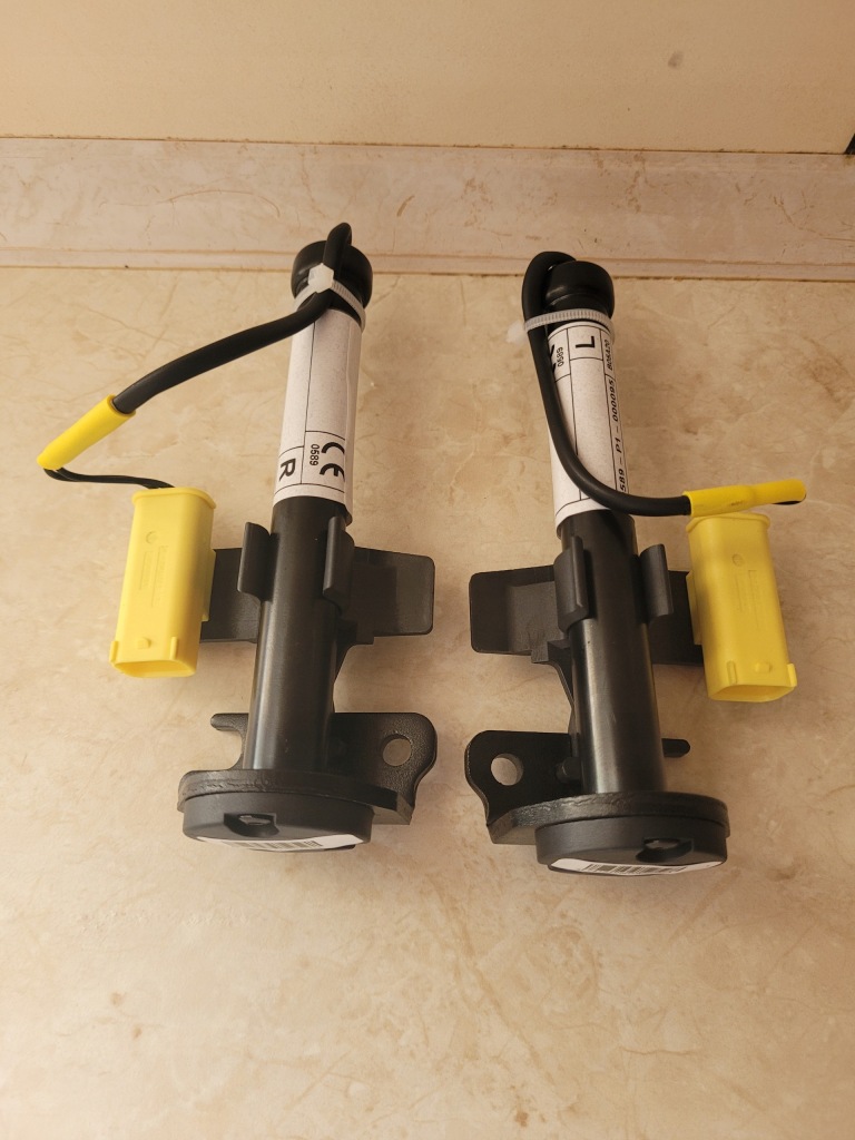 Bmw g05 g06 g07 пиропатрон капот новый левый 7418199 с Разборки