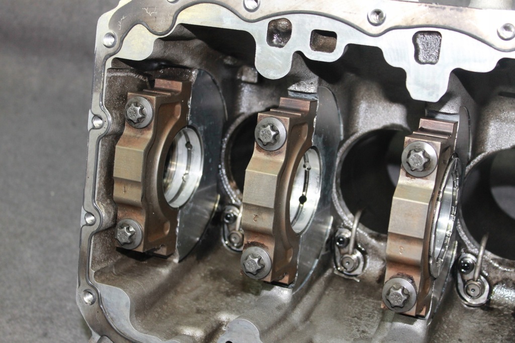 фото №8, Mini r55 r56 r57 r60 r61 - n47c16a 1.6d - блок двигателя - номинал - исправный