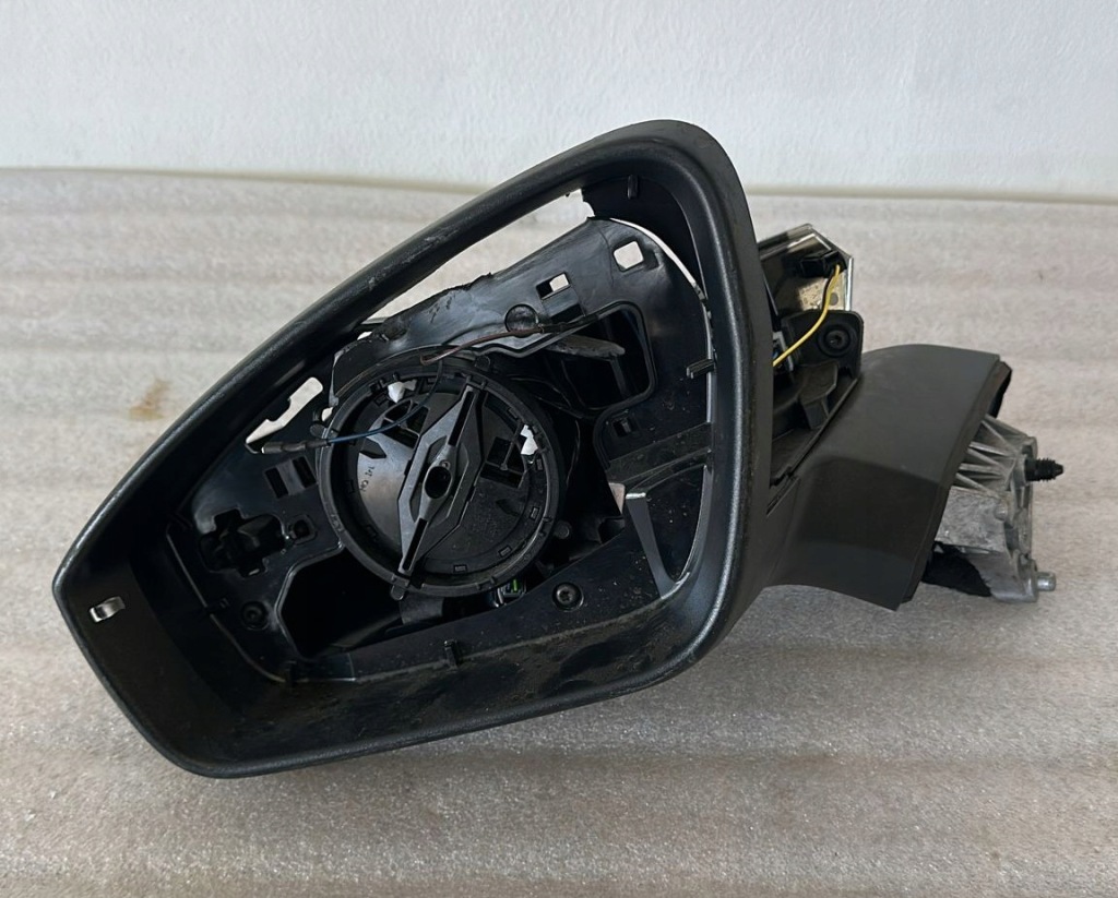 фото №1, Зеркало левая vw id. 4 11b857507af ucięte кабели