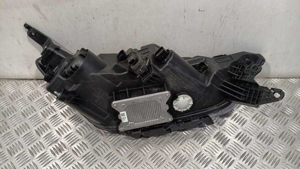 Ssangyong kgm rexton 2 рестайлінг  20-26 full led 8310536010 комплектна cała ліва в Україні