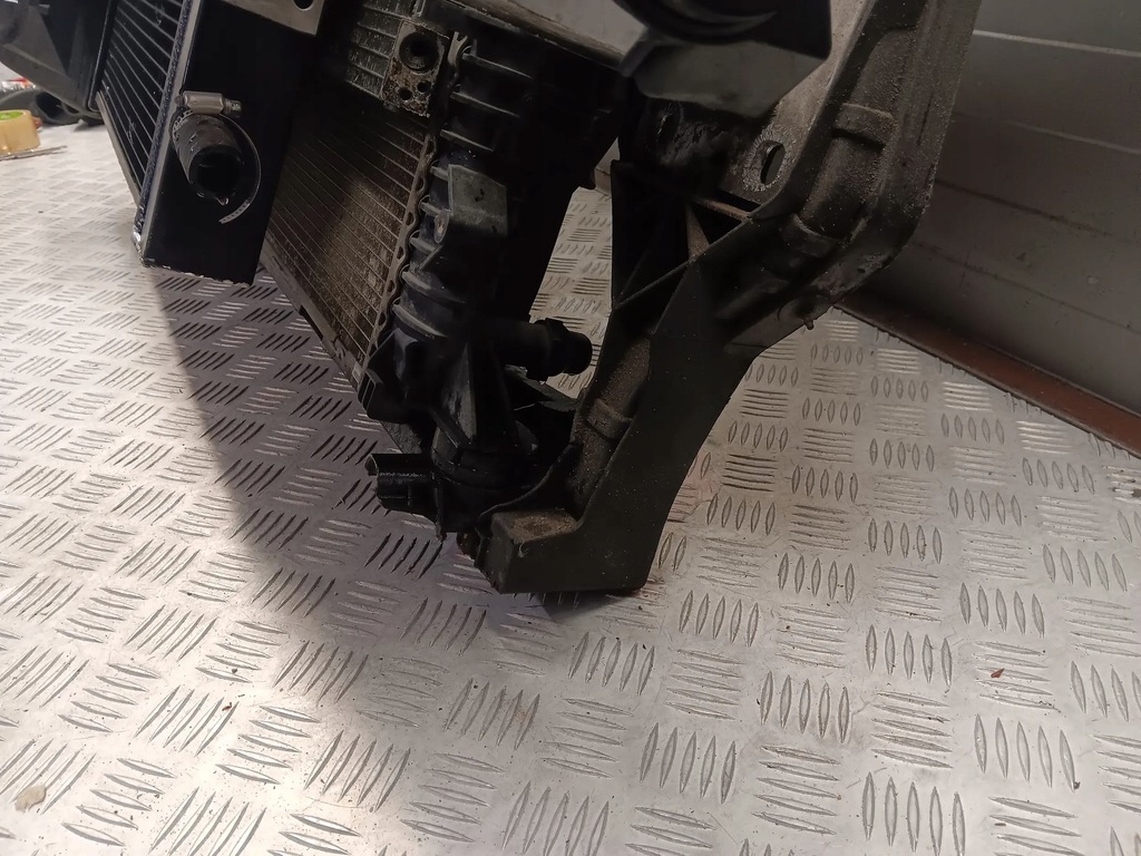 фото №13, Audi a4 s4 b8 8k 8k0807113d радіатор wody