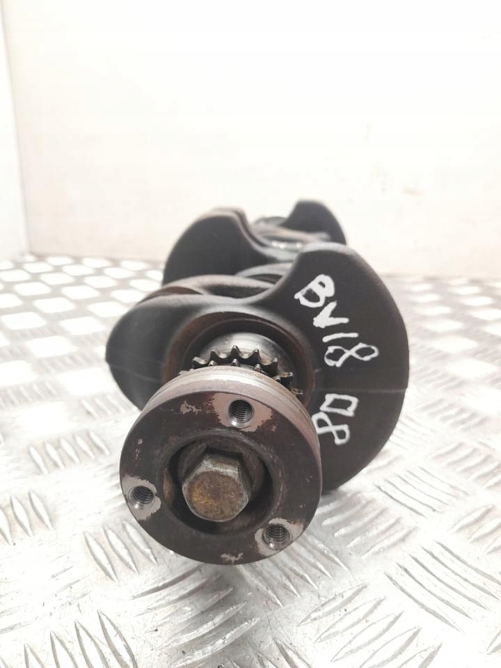 Wał коленчатый bmw 1 2012 11129301808 Недорого