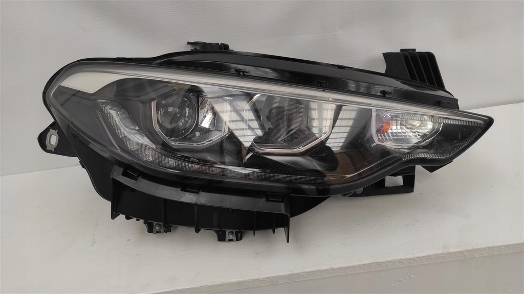 фото №1, Лампа правая перед fiat tipo ii po 2015 521451620e