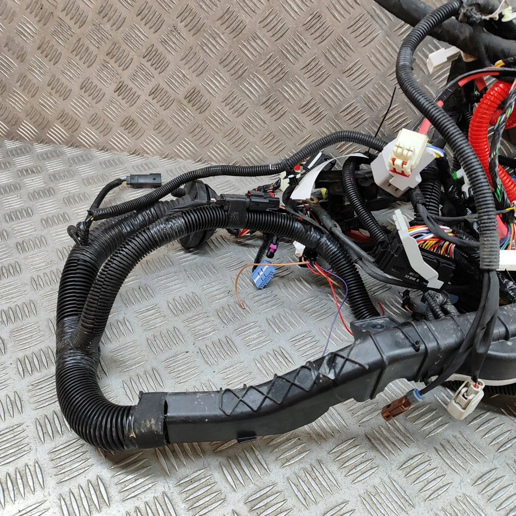 фото №7, Tesla model y 2023 другая жгут трубопровод / кабели