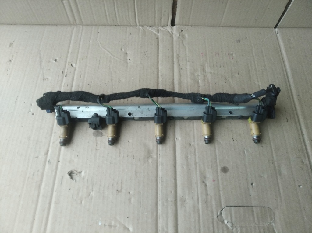 фото №1, Молдинг упорскування пального volvo v50 2,4b