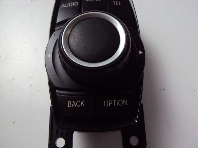 фото №4, Панель ручка idrive bmw serii 1 f20 1.6d 2015 r