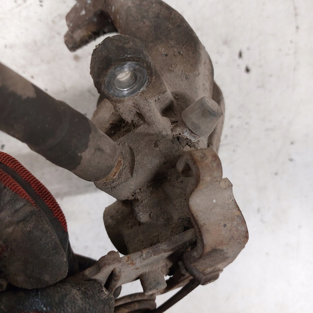 фото №14, Lancia delta 3 iii 1,75 1,8 суппорт тормозной правый задняя aluminiowy bosch