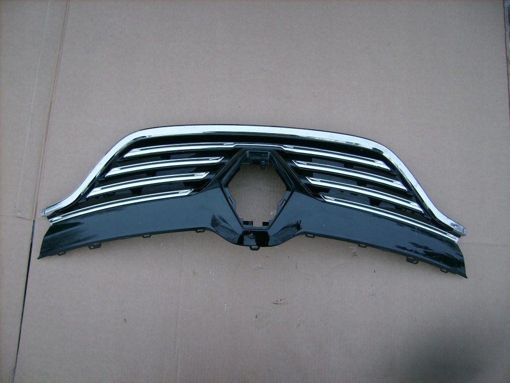 Решітка радіатора решітка радіатора renault talisman 623100546r в Україні