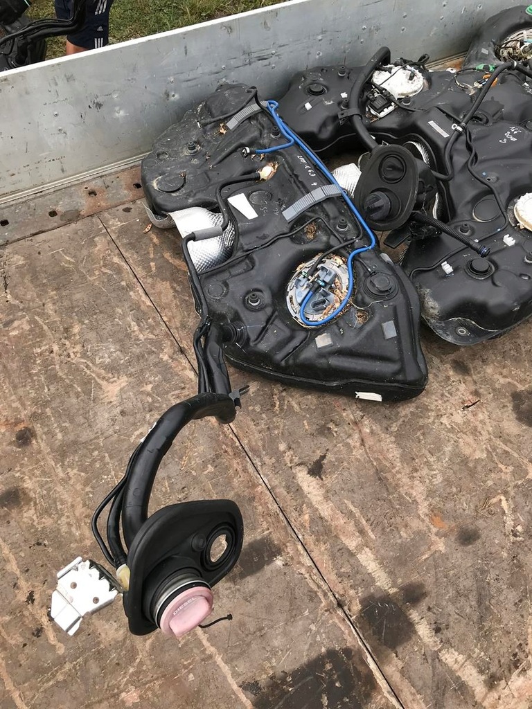 фото №1, Mercedes c klasa w205 бак топлива 1.6 cdi