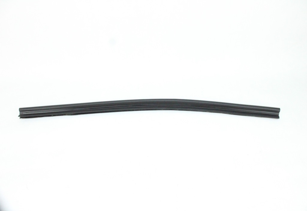 фото №1, Оригінальна прокладка капот audi a5 8t 8t0823723b