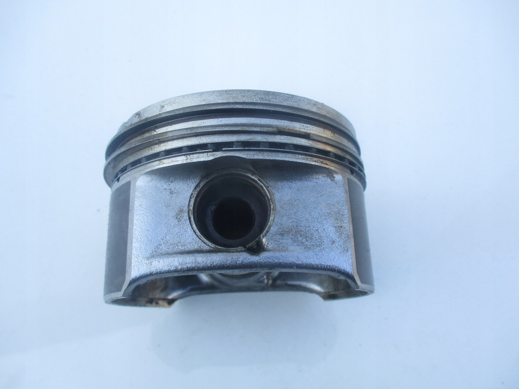 фото №1, Поршень mercedes w203 w204 w211 slk r171 clk w209 1.8 компресор