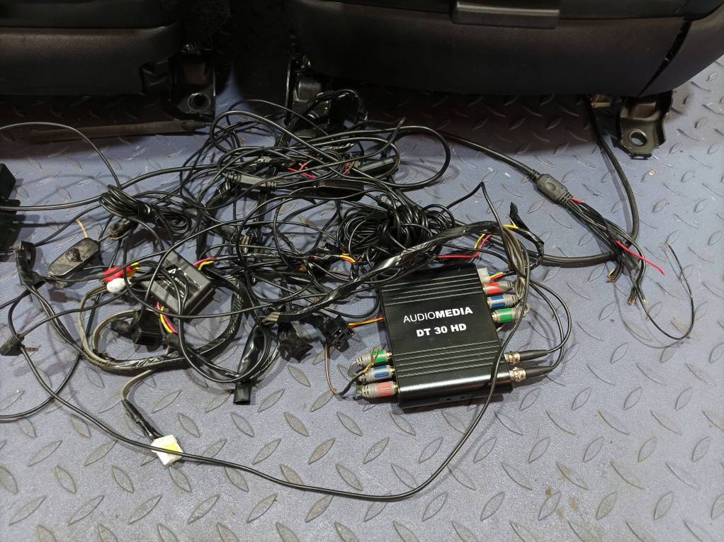 фото №7, Infiniti fx ii lift qx70 сидіння перед водія пасажира шкіра eu екран dvd