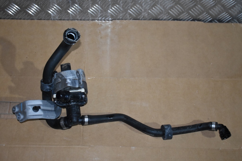 фото №1, Idealna помпа насос дроти wody mercedes w206 1