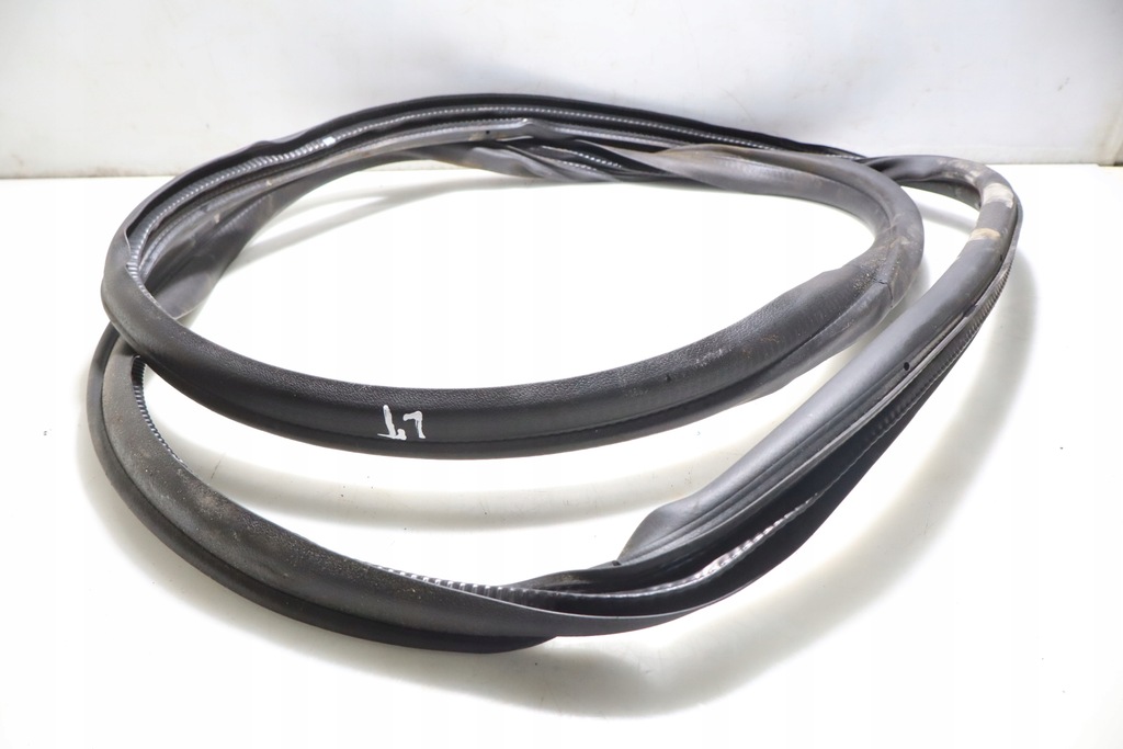 фото №1, Прокладка двері ліва задня skoda fabia iii lift